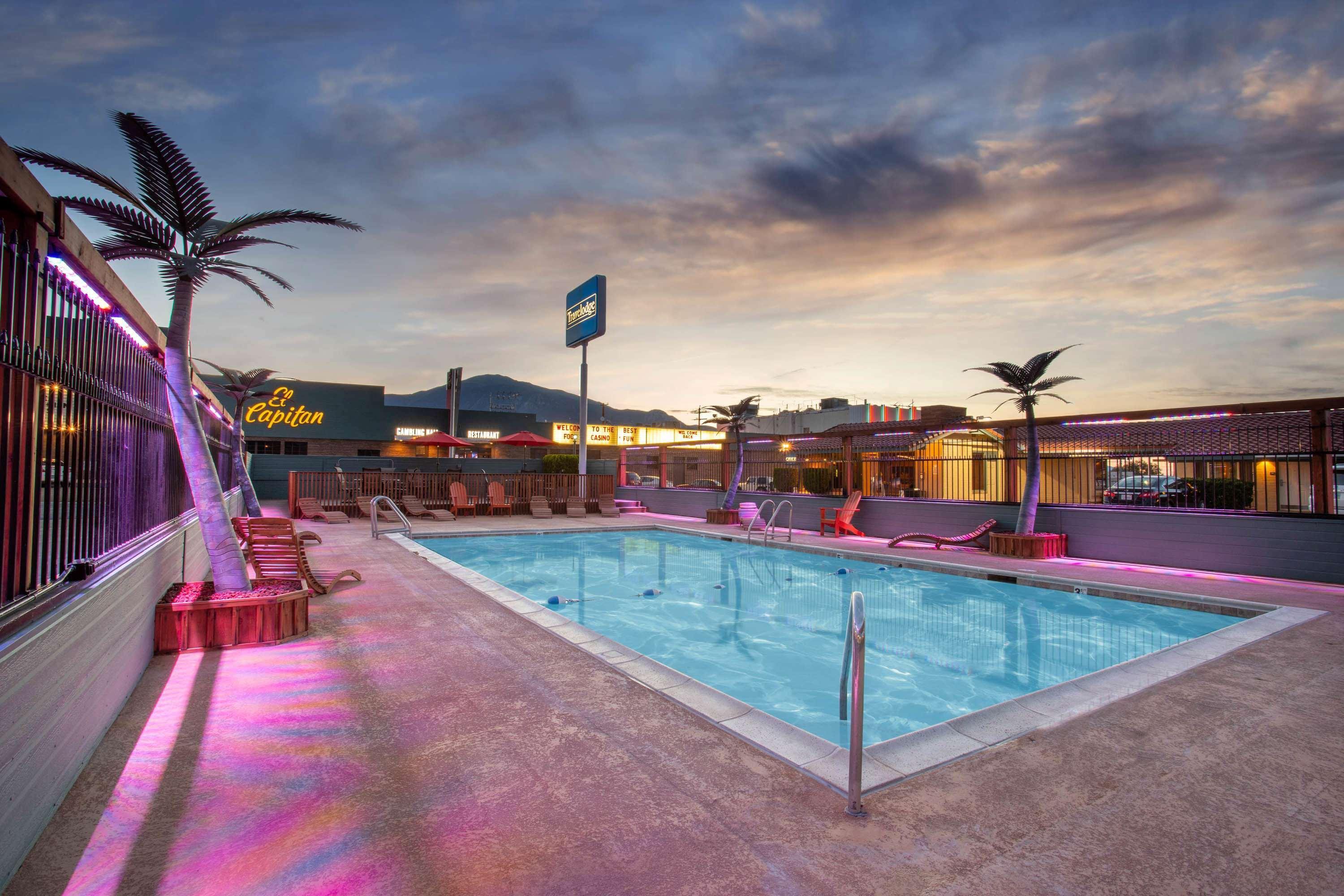 Travelodge By Wyndham Hawthorne Exterior foto